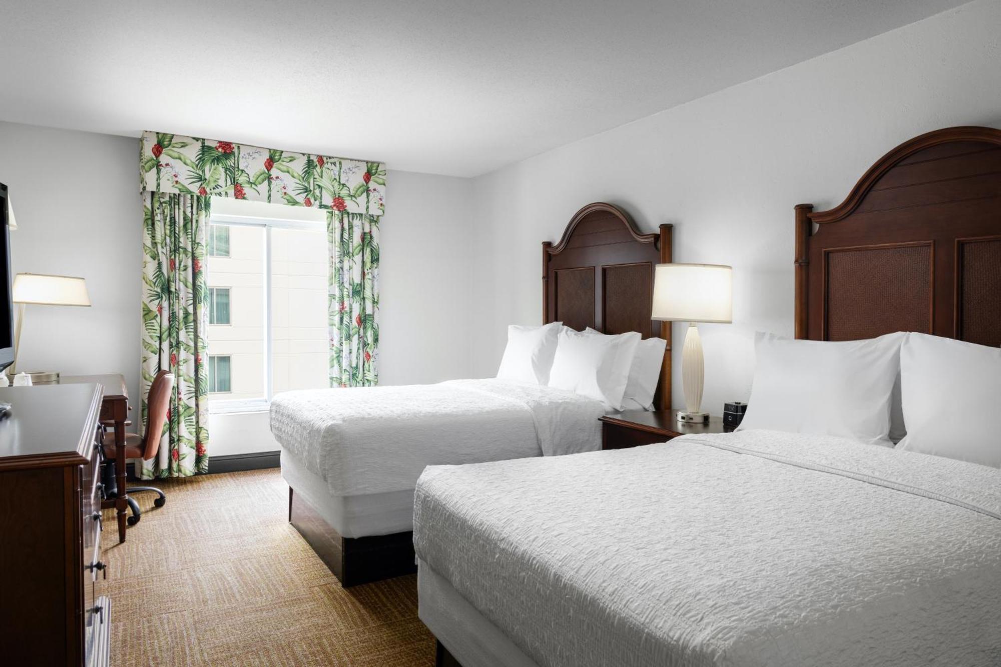 Hampton Inn & Suites San Juan Carolina Phòng bức ảnh