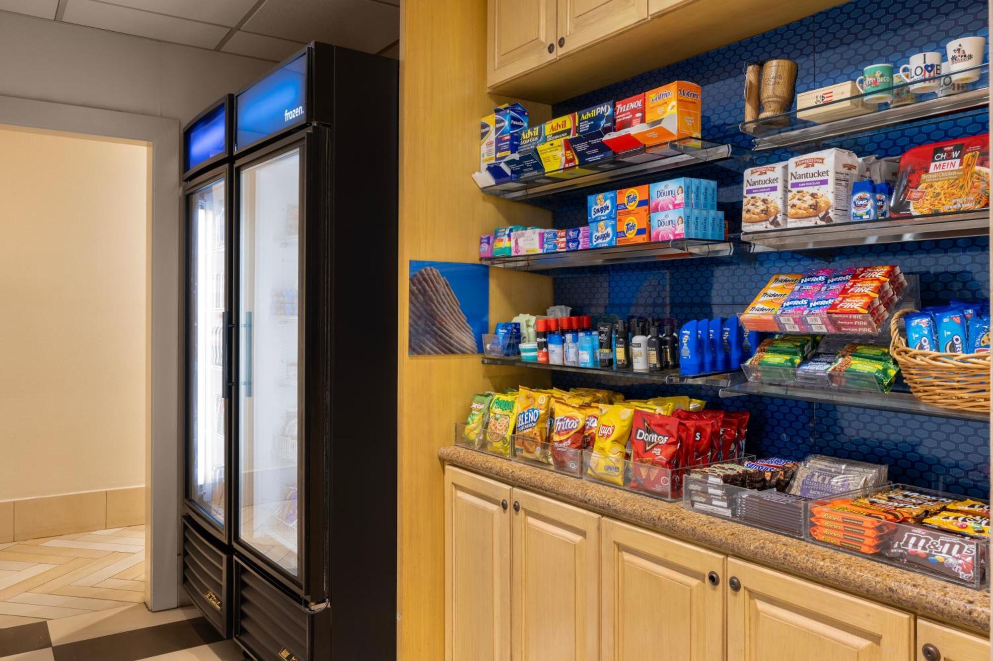 Hampton Inn & Suites San Juan Carolina Ngoại thất bức ảnh