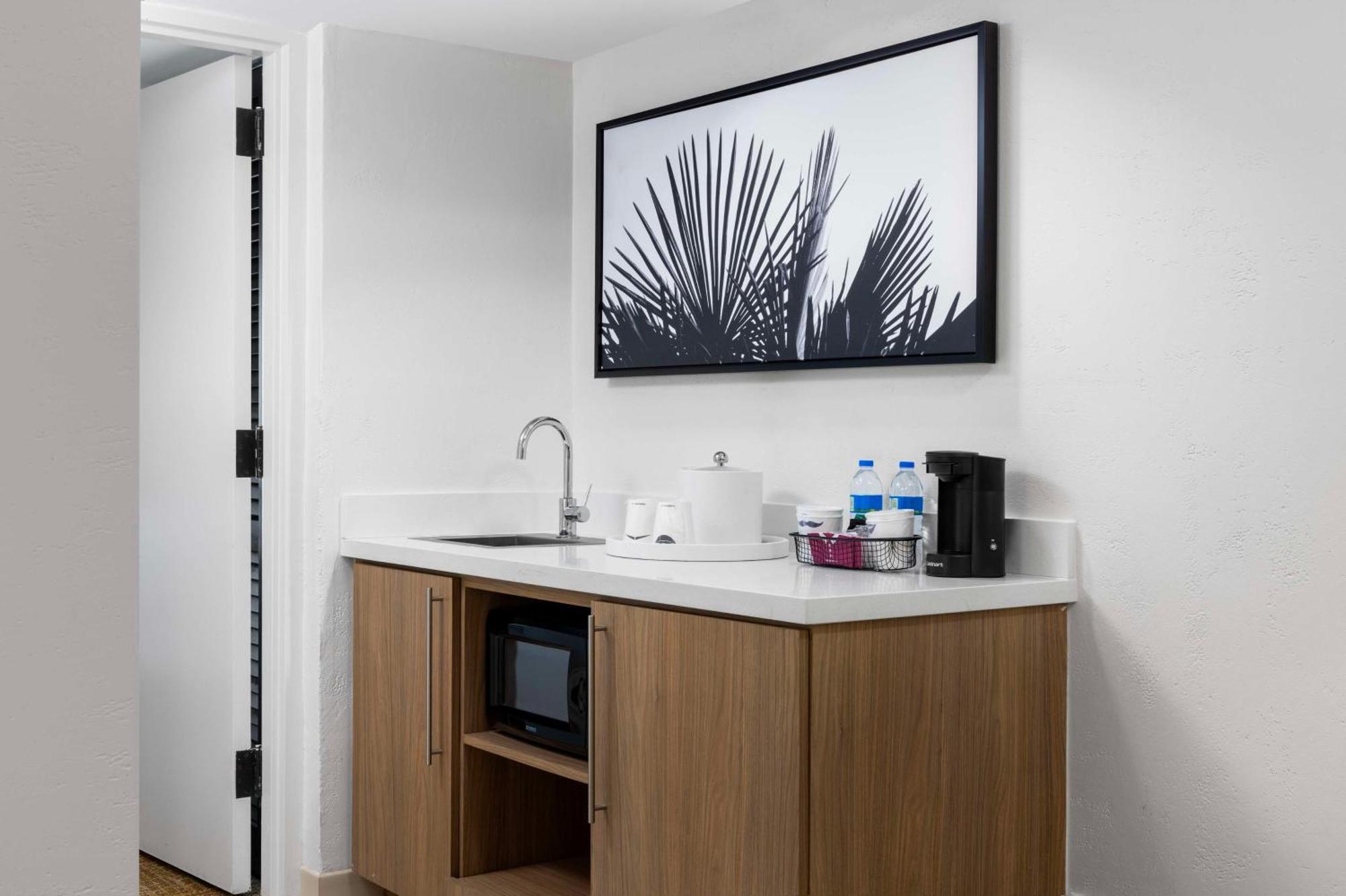 Hampton Inn & Suites San Juan Carolina Ngoại thất bức ảnh