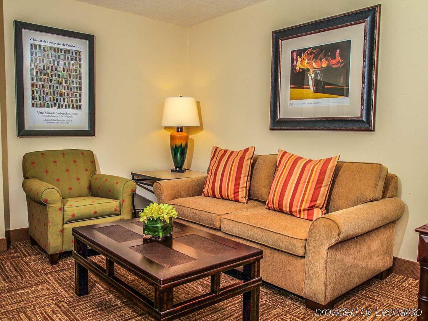 Hampton Inn & Suites San Juan Carolina Ngoại thất bức ảnh